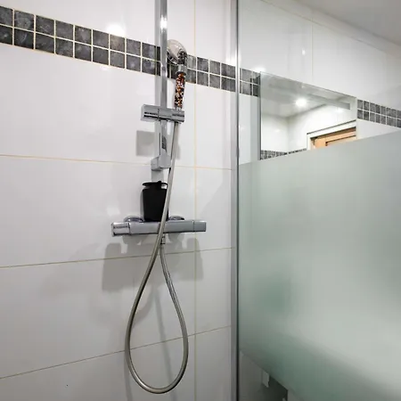 شقة Charming Renovated 1br Marais Pompidou *