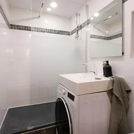 Charming Renovated 1br Marais Pompidou باريس